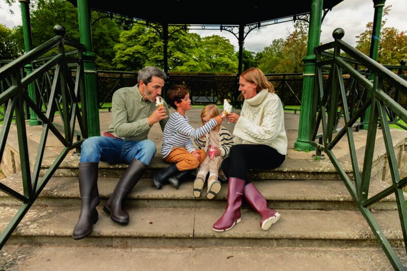 Dunlop Puddle Black_ Beige_sport Bugundy_steeplechase