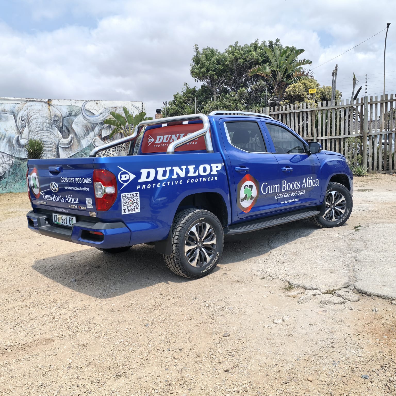 Gumboots LDV - Rear Quarter